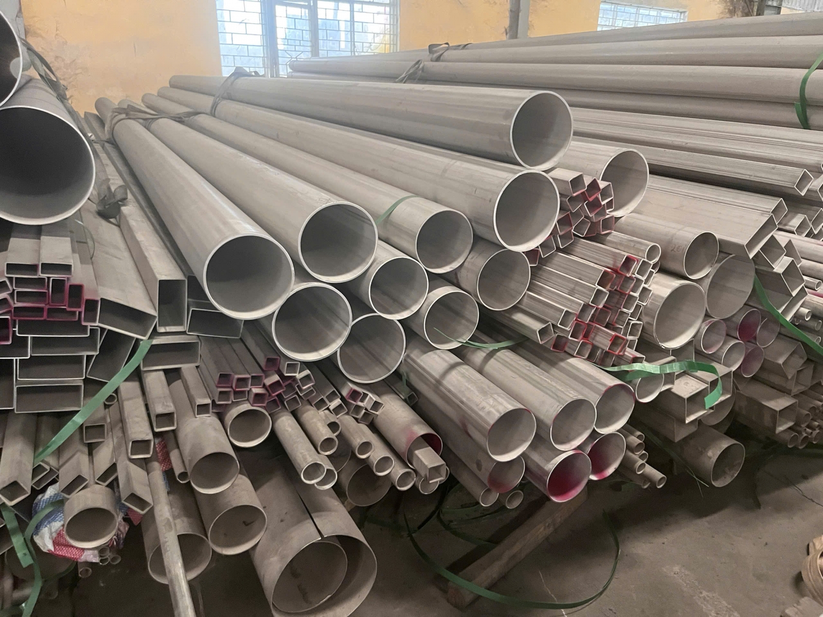 Bán ống inox đúc d141 tại Đà nẵng, Quảng Nam, Quảng Ngãi, Huế